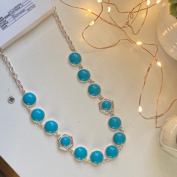 BRAND NEW Liz Claiborne Blue Gem Necklace - Picture 2 of 4